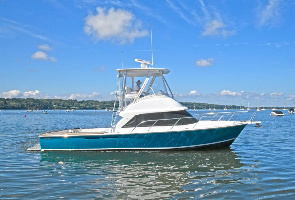 Bertram 35 Flybridge