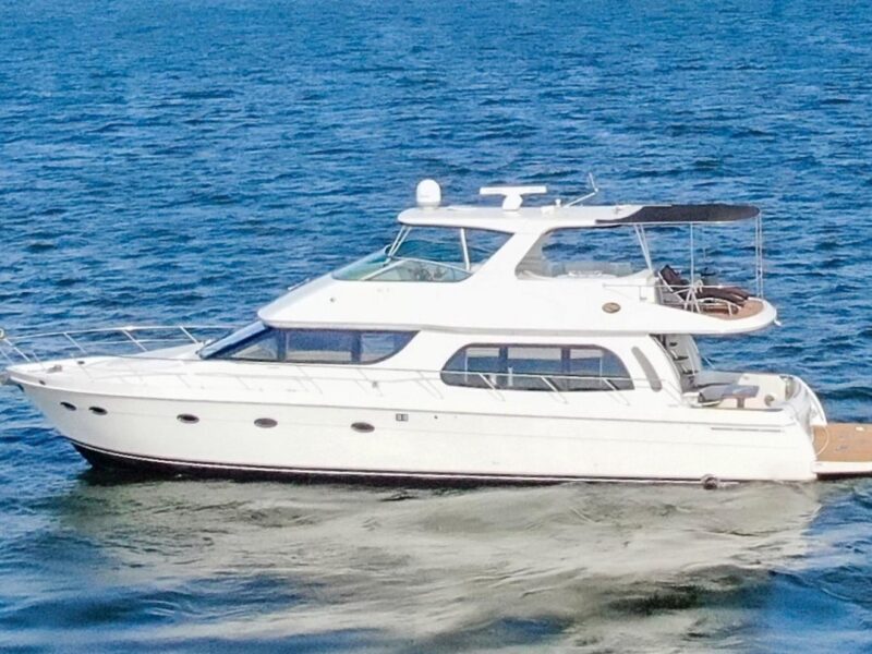 2005 Carver 560 Voyager