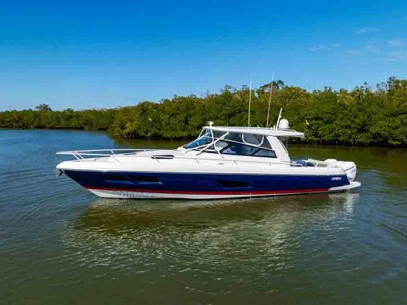 2023 Intrepid 438 Evolution