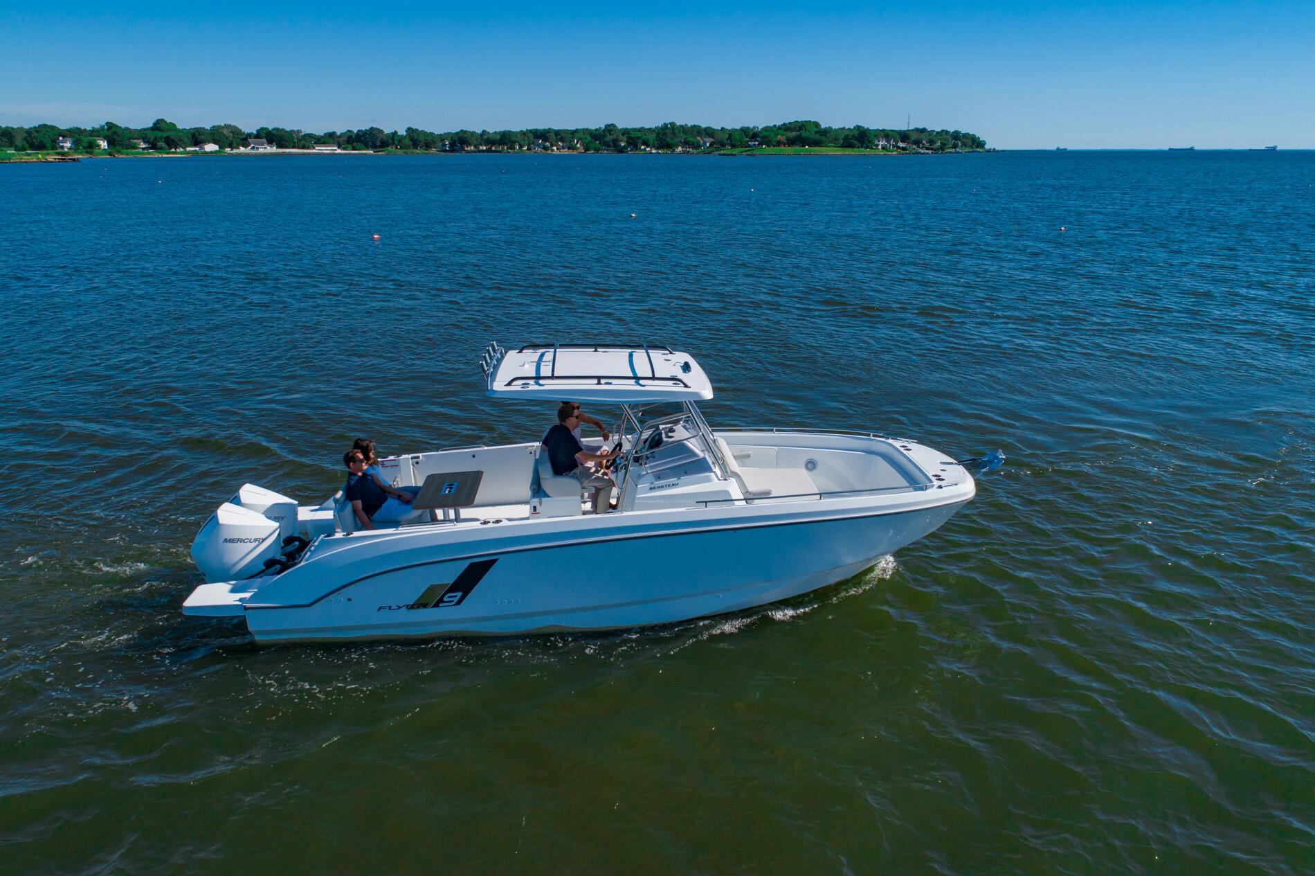 2026 Beneteau Flyer 9 SPACEdeck 29-foot center console with hardtop and bow seating profile view.