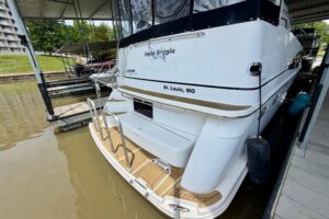 2000 Carver 396 Motor Yacht for sale - photo 3
