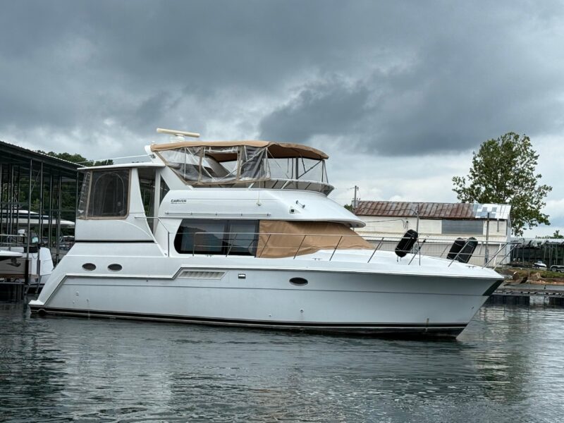 2000 Carver 406 Aft Cabin Motor Yacht