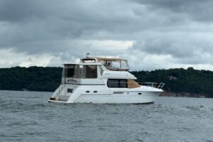 2000 Carver 406 Aft Cabin Motor Yacht bow section with forward seating and cabin profile.