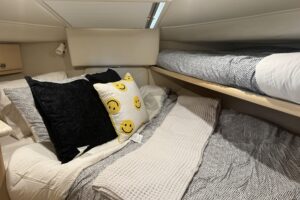 2000 Carver 406 Aft Cabin Motor Yacht for sale - photo 8
