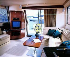 2000 Carver 450 Voyager Pilothouse for sale - photo 2