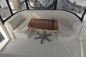 2000 Cruisers Yachts 4450 Express Motoryacht for sale - photo 8