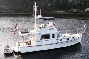 2000 Duffy Flybridge 37 for sale - photo 2