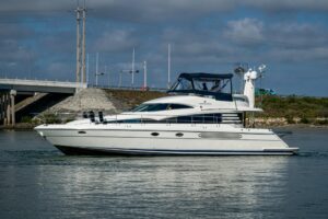 2000 Fairline Squadron 52 for sale - photo 5