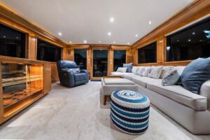 2000 Hatteras 74 Cockpit Motor Yacht for sale - photo 3