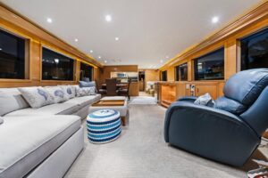 2000 Hatteras 74 Cockpit Motor Yacht for sale - photo 4