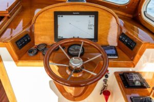 2000 Hinckley Picnic Boat 36 Classic for sale - photo 7