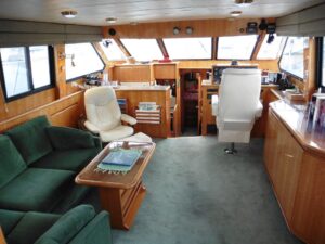 2000 Novatec Cockpit Motor Yacht for sale - photo 2