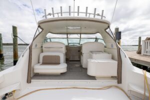 2000 Sea Ray 370 Express Cruiser
