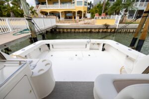 2000 Sea Ray 370 Express Cruiser