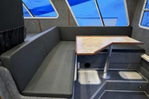 2000 SeaSport Pacific 3200 for sale - photo 6