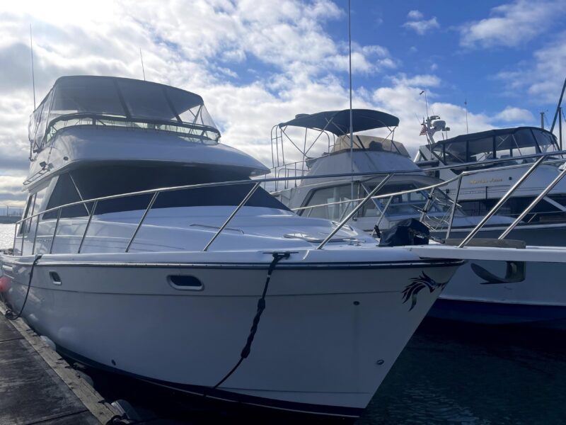 2001 Bayliner 3988 Command Bridge Motoryacht