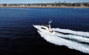 2001 Bertram 390 Convertible for sale - photo 2