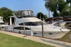 2001 Carver 396 Motor Yacht for sale