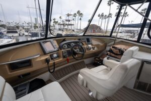 2001 Carver 396 Motor Yacht for sale - photo 7