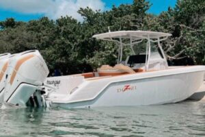 2001 Donzi 32 ZF for sale - photo 2