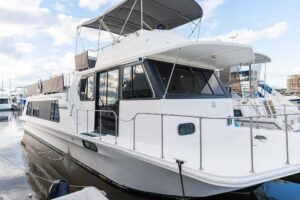 2001 Harbor Master 520 Coastal for sale