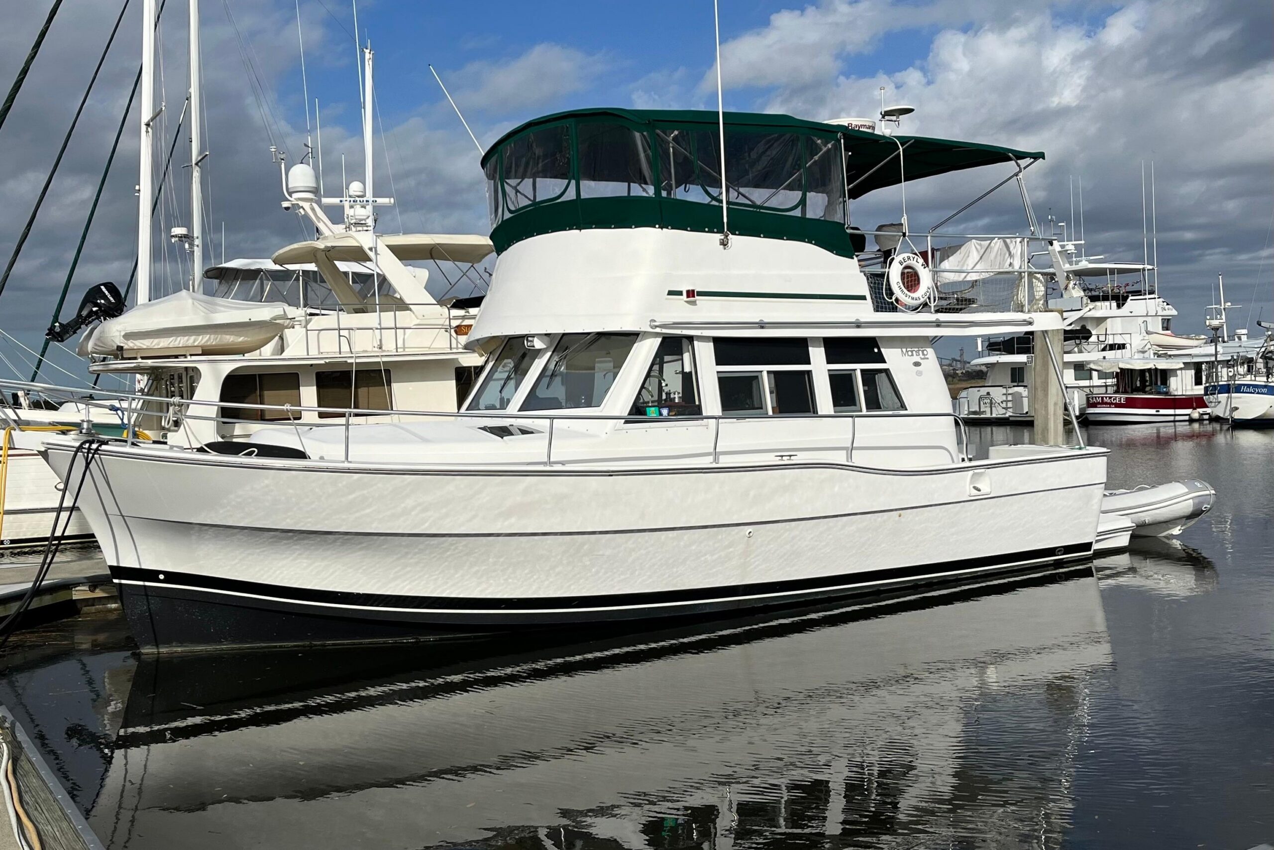 2001 Mainship 390 Trawler for sale