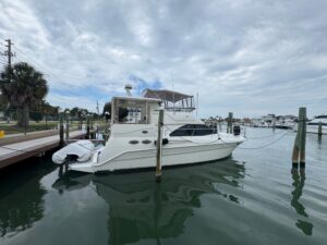 2001 Sea Ray 380 Aft Cabin for sale - photo 2