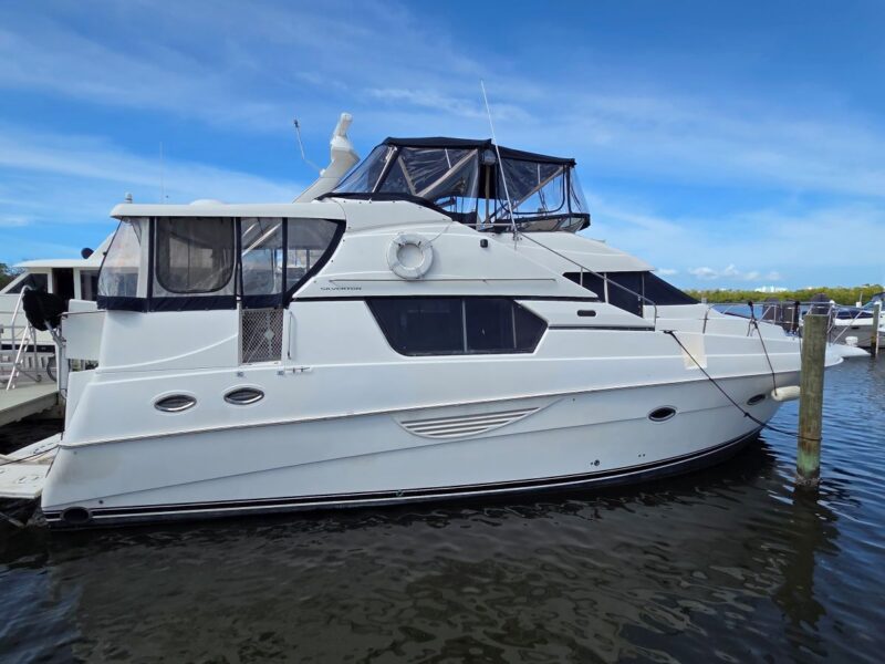 2001 Silverton 453