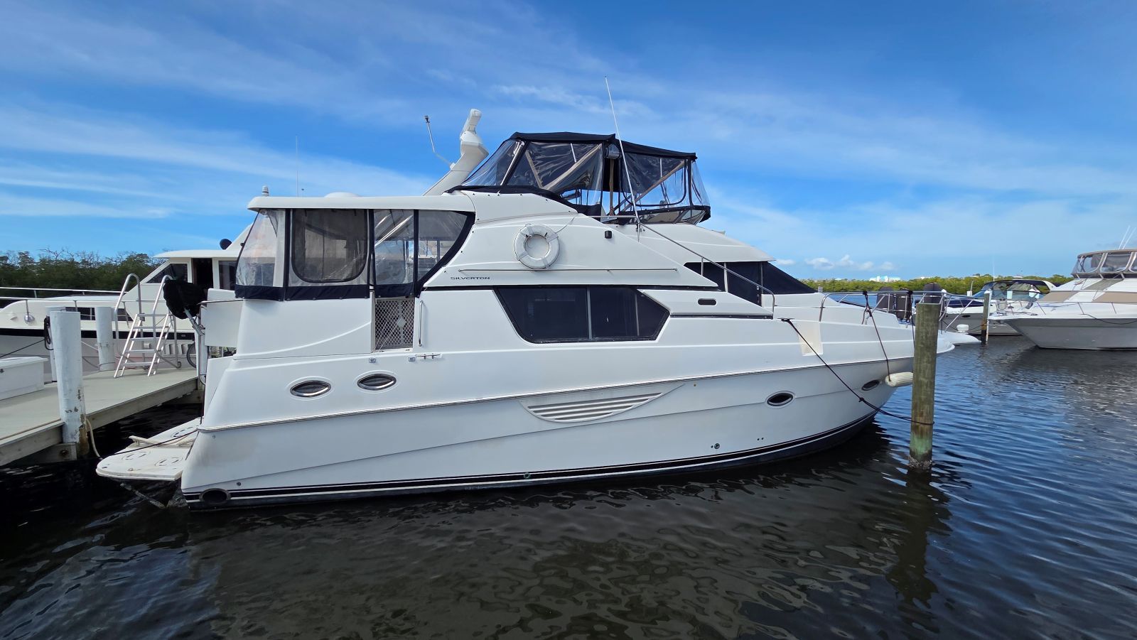 2001 Silverton 453 for sale