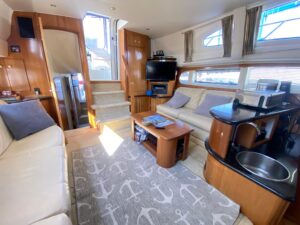 2002 Carver 444 Cockpit Motor Yacht for sale - photo 6