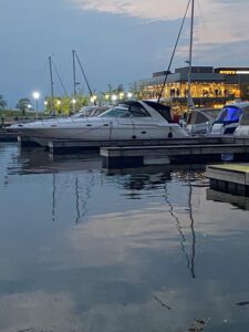2002 Cruisers Yachts 4270 Express for sale - photo 4