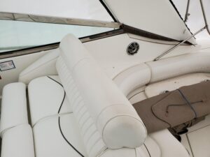2002 Cruisers Yachts 4270 Express for sale - photo 8