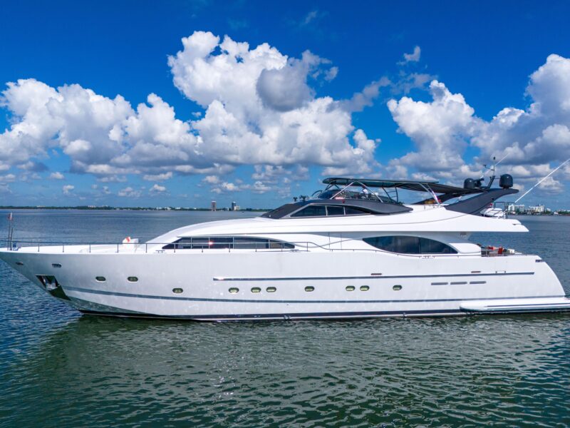 2002 Ferretti Yachts Custom Line 94