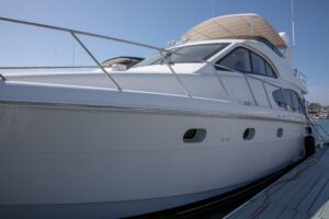 2002 Hatteras 63 Raised Pilothouse Motor Yacht for sale - photo 4