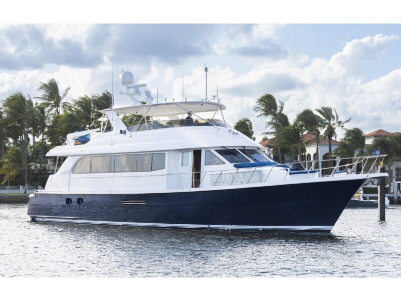 2002 Hatteras 75 Cockpit Motor Yacht