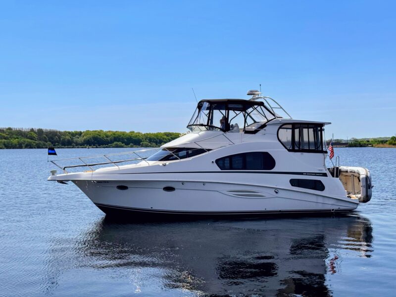 2002 Silverton 39 Motor Yacht