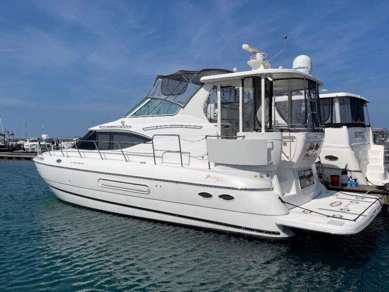2003 Cruisers Yachts 4450 Express Motoryacht