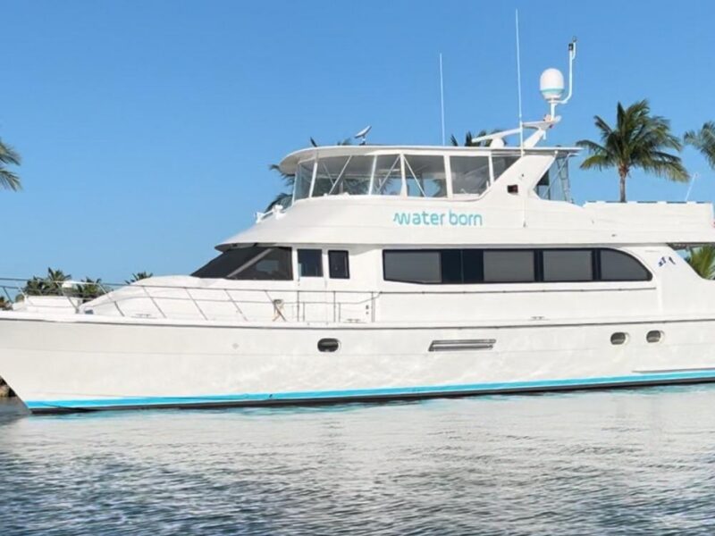 2003 Hatteras 75 Cockpit Motor Yacht