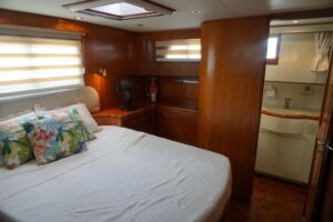 2003 Ocean Alexander 456 Classico for sale - photo 5