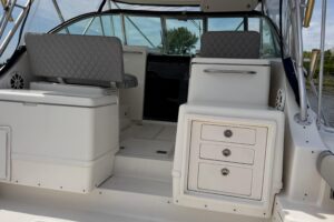 2003 Pursuit 3400 Express for sale - photo 8