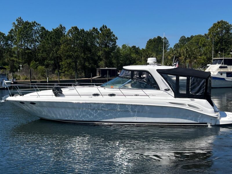 2003 Sea Ray 410 Express Cruiser