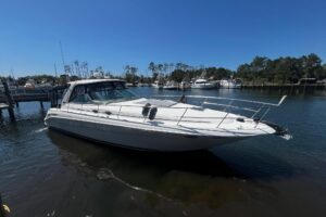 2003 Sea Ray 410 Express Cruiser for sale - photo 3