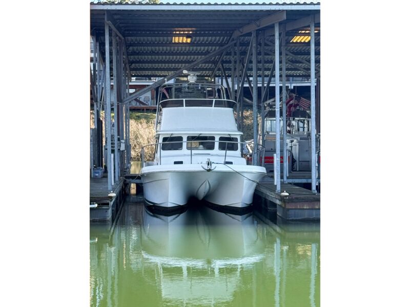 2003 SeaSport Pacific 3200