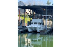 2003 SeaSport Pacific 3200 for sale - photo 2