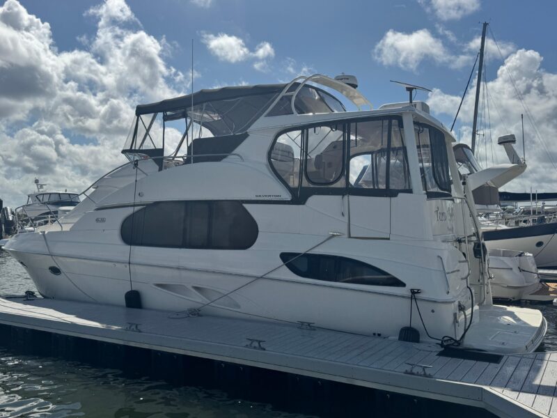 2003 Silverton 43 Motor Yacht