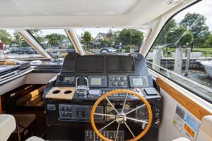 2003 Tiara Yachts 5200 Sovran for sale - photo 3