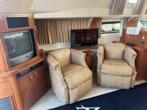 2004 Carver 420 Mariner for sale - photo 4