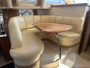 2004 Carver 420 Mariner for sale - photo 7