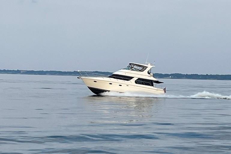 2004 Carver 460 Voyager