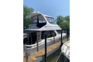 2004 Carver 460 Voyager for sale - photo 3